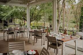 Aan de Oever Guesthouse