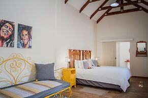 Aan de Oever Guesthouse