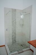 Aan de Oever Guesthouse