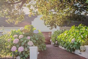 Aan de Oever Guesthouse