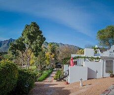 Aan de Oever Guesthouse