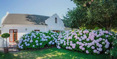 Aan de Oever Guesthouse