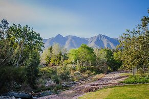 Aan de Oever Guesthouse