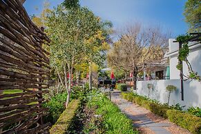 Aan de Oever Guesthouse