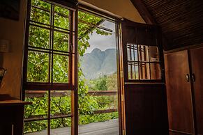 Aan de Oever Guesthouse