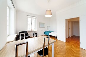 Old Town Kanonia Hostel & Apartments