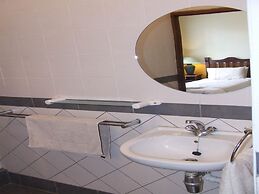 Inkwenkwezi Private Game Reserve