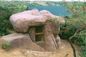 Inkwenkwezi Private Game Reserve