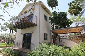 Kibbutz Ashdot Yaacov Ichud Country Lodging