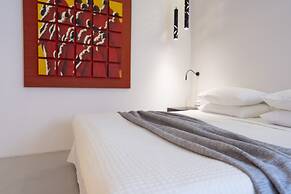 F Fine Suites- Adults Only