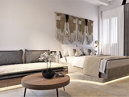 F Fine Suites- Adults Only