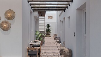 F Fine Suites- Adults Only