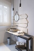 F Fine Suites- Adults Only