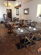 Palacio Mariana Pineda Hotel