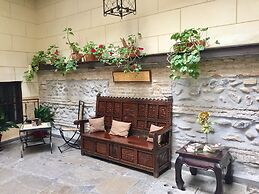 Palacio Mariana Pineda Hotel