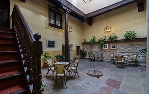 Palacio Mariana Pineda Hotel