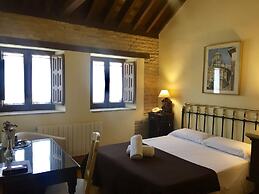 Palacio Mariana Pineda Hotel