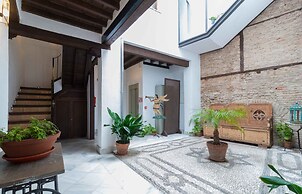 Palacio Mariana Pineda Hotel