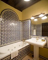 Palacio Mariana Pineda Hotel