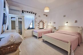 Alacati Zeytin Konak Hotel