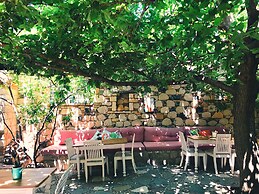 Alacati Zeytin Konak Hotel