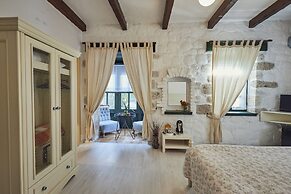 Alacati Zeytin Konak Hotel