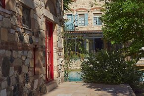 Alacati Zeytin Konak Hotel