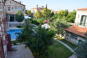 Alacati Zeytin Konak Hotel