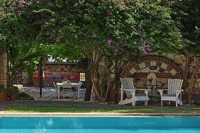 Alacati Zeytin Konak Hotel