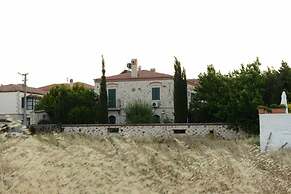 Alacati Zeytin Konak Hotel