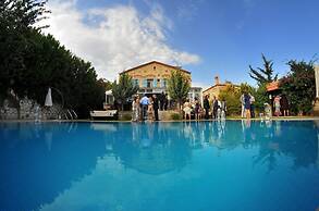 Alacati Zeytin Konak Hotel