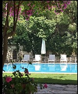 Alacati Zeytin Konak Hotel