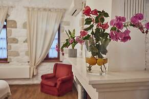 Alacati Zeytin Konak Hotel