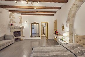 Alacati Zeytin Konak Hotel