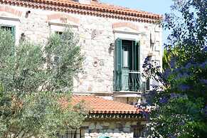 Alacati Zeytin Konak Hotel