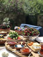 Alacati Zeytin Konak Hotel