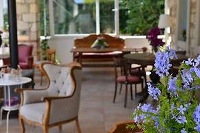 Alacati Zeytin Konak Hotel