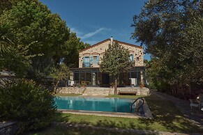 Alacati Zeytin Konak Hotel