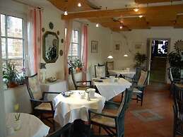 Hotel Sarbacher