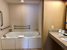 Hampton Inn & Suites Woodstock, VA