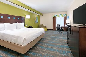 La Quinta Inn & Suites by Wyndham Dallas Grand Prairie South