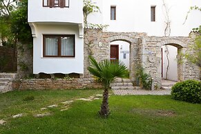 Marphe Hotel Suite & Villas