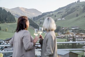 Hotel Alpine Palace