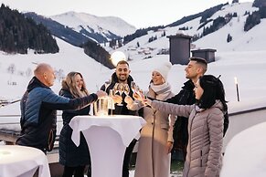 Hotel Alpine Palace