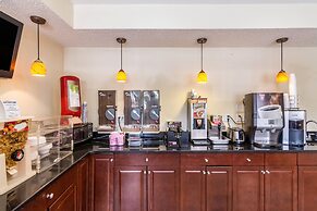 Red Carpet Inn Norwalk