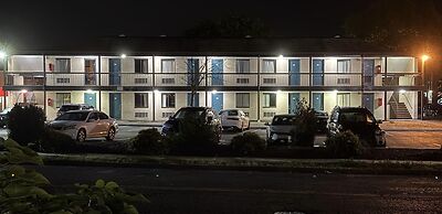 Red Carpet Inn Norwalk