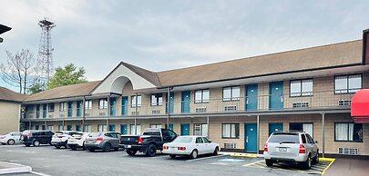 Red Carpet Inn Norwalk
