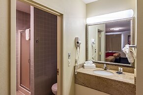 Red Carpet Inn Norwalk