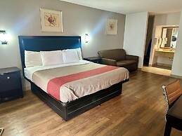 Red Carpet Inn Norwalk