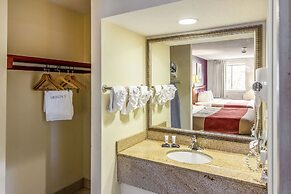 Red Carpet Inn Norwalk